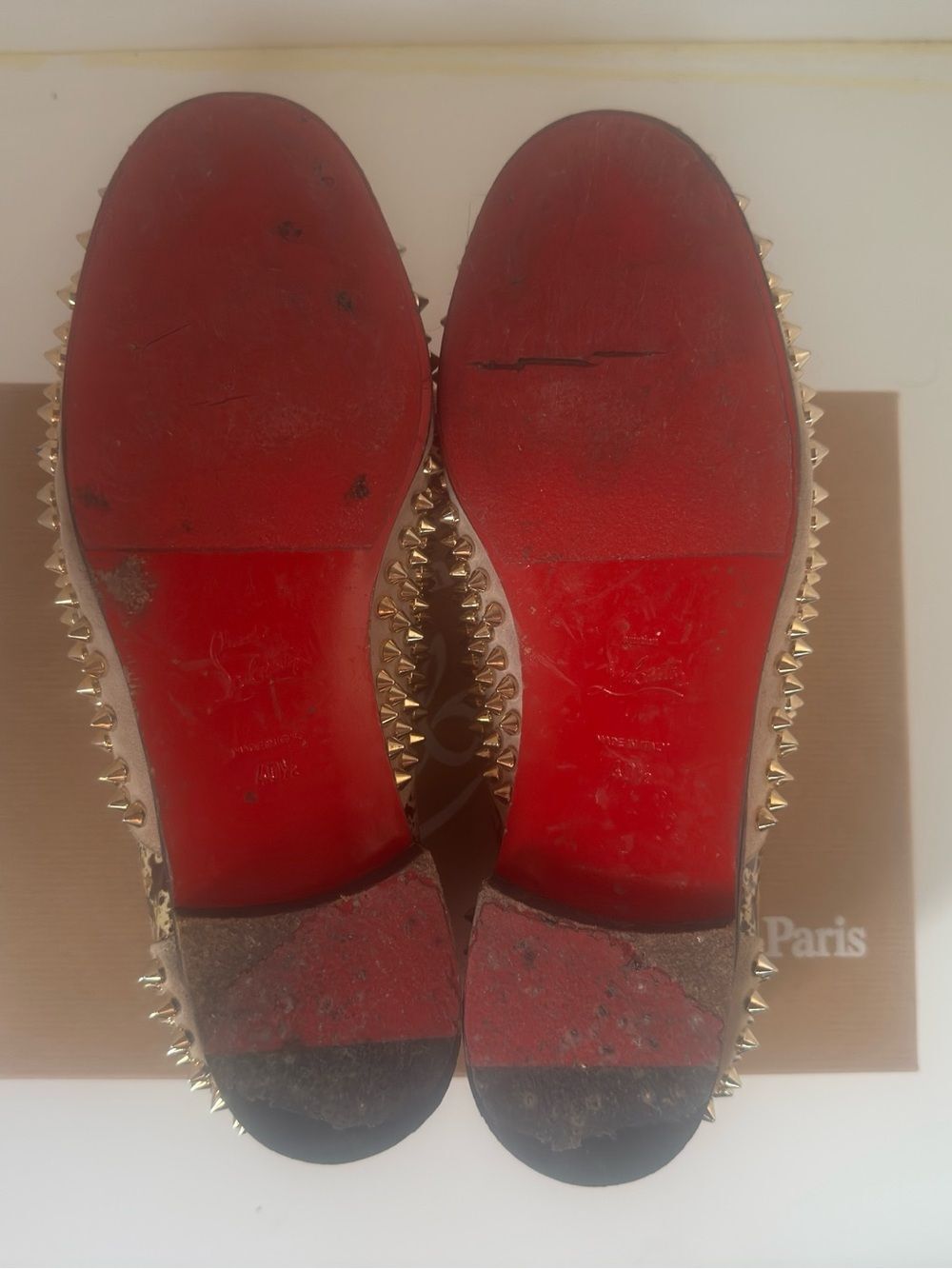 CHRISTIAN LOUBOUTIN • Freddy Gold Spike • Leather Lace-Up Flats • Women’s 40.5 - Picture 5 of 11